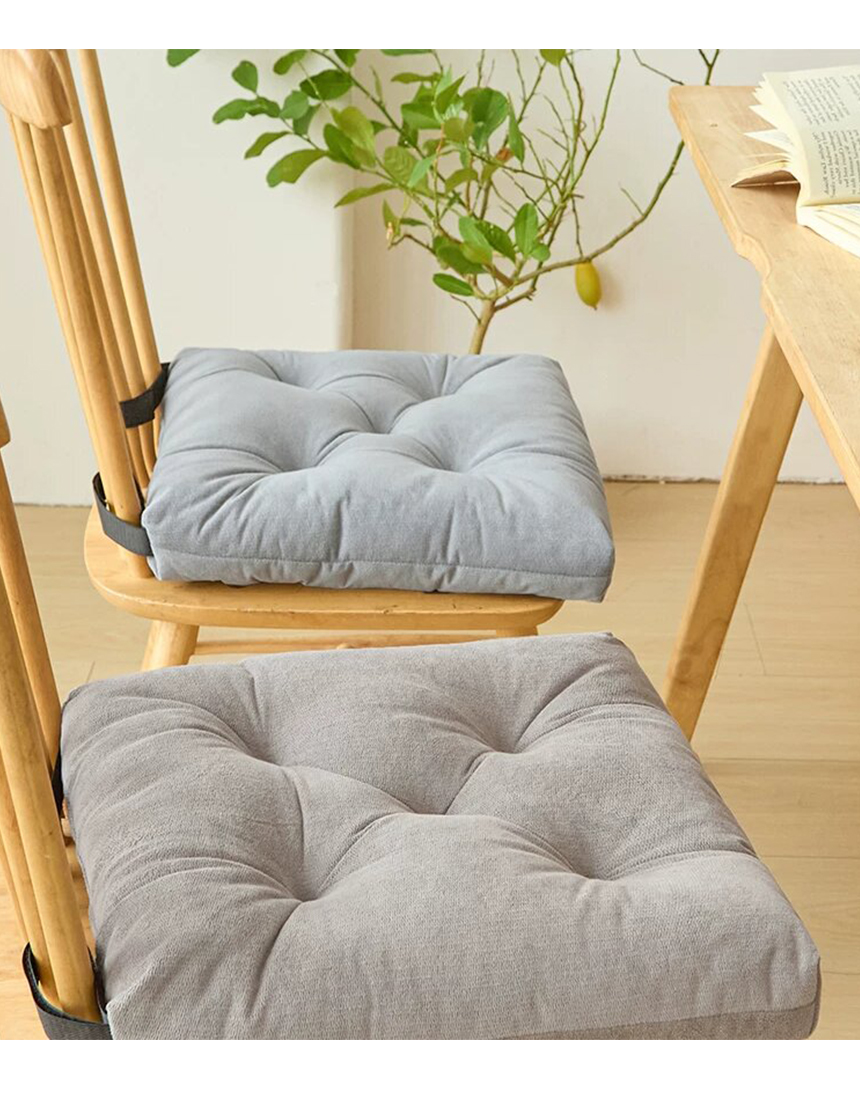 260611_minimal_square_seat_cushion_16.jpg