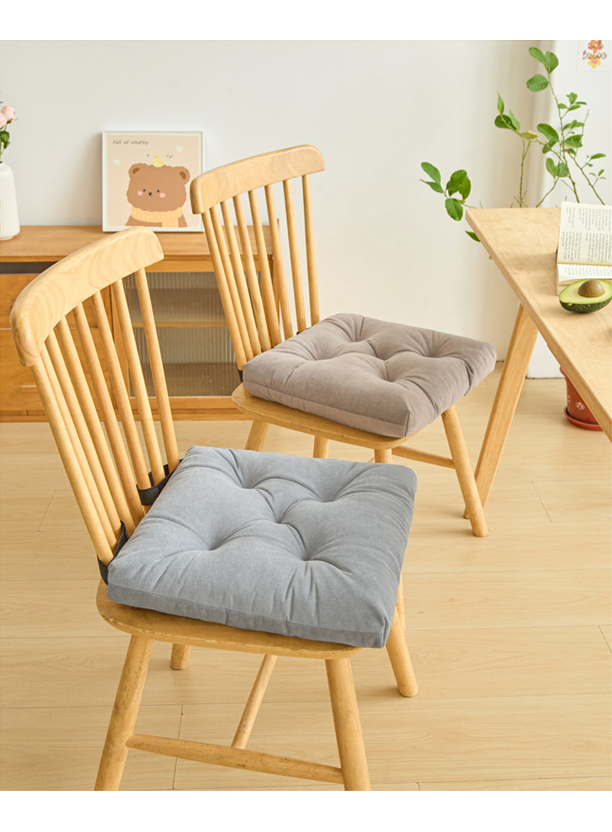 260611_minimal_square_seat_cushion_17.jpg