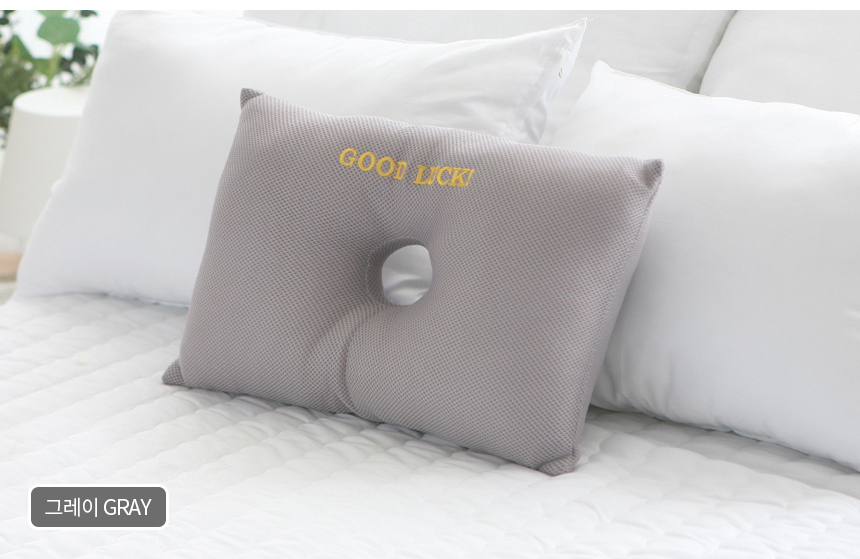 good_luck_cushion_pillow_860_10.jpg