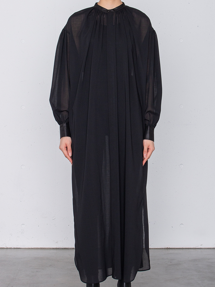 BLACK VOILE GATHERED SHIRT DRESS  HYKE 하이크 블랙 보일 게더 셔츠 드레스 - 아데쿠베